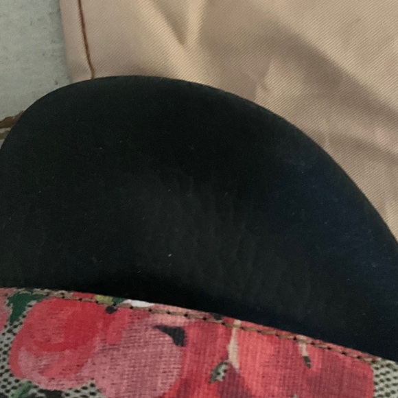 Gucci GG Supreme Blooms Slide Sandal - Picture 6 of 11